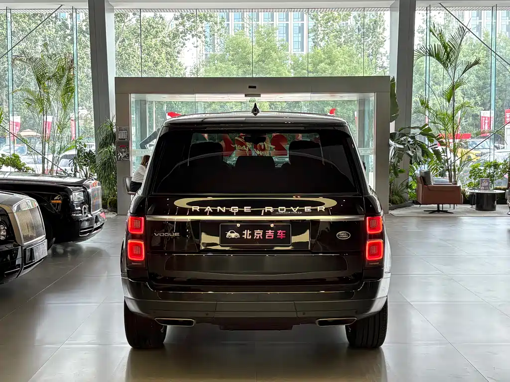 Range Rover 2022 3.0 L6 360PS Classic Edition