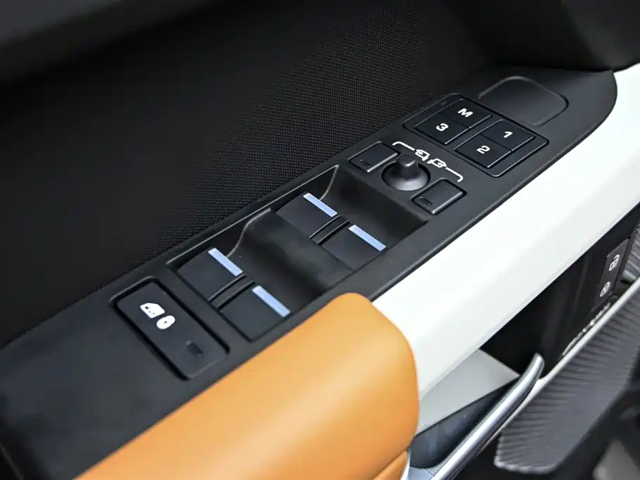 Land Rover Defender 2024 110 3.0T P400 X-DYNAMIC HSE