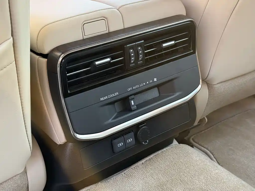 Land Cruiser (Import) 2025 Model 3.3T Diesel Edition