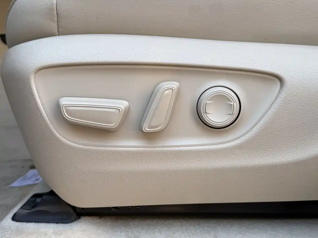 Land Cruiser (Import) 2025 Model 3.3T Diesel Edition