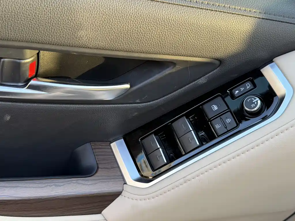 Land Cruiser (Import) 2025 Model 3.3T Diesel Edition