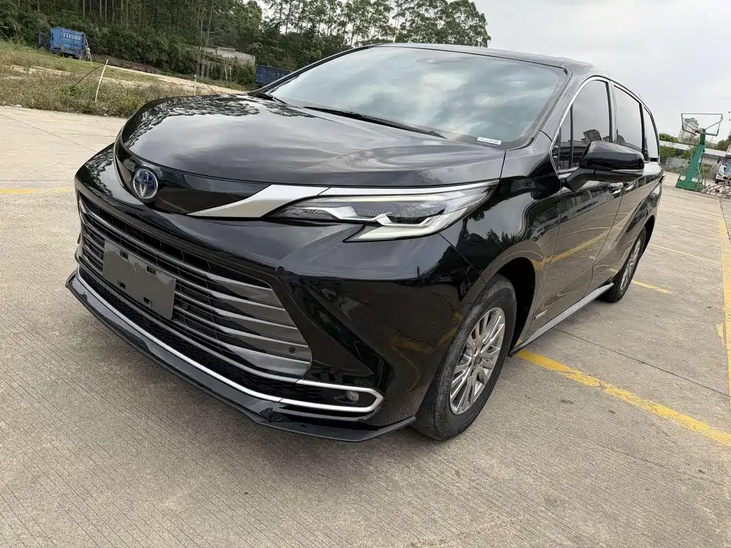 Sienna 2023 2.5L Hybrid Luxury Edition