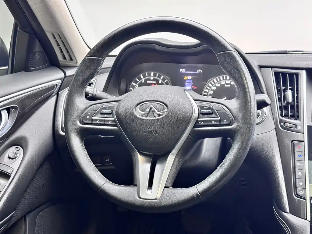 Infiniti Q50L 2018 2.0T Comfort Edition National VI