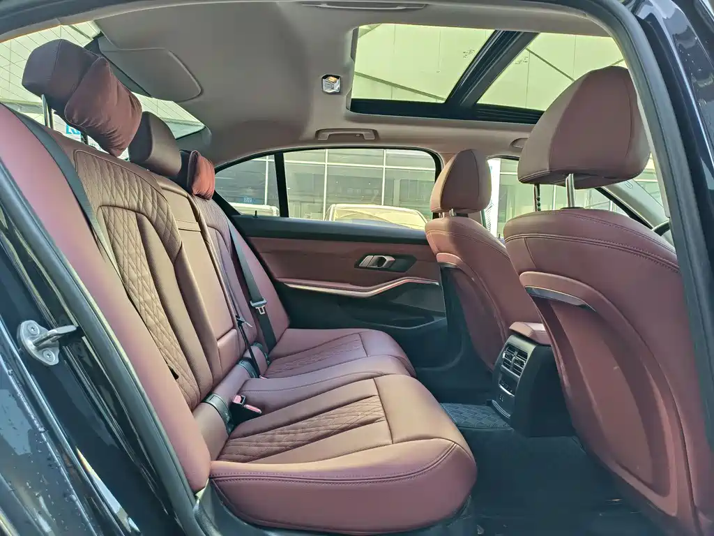 BMW 3 Series 2025 325Li M Sport Package