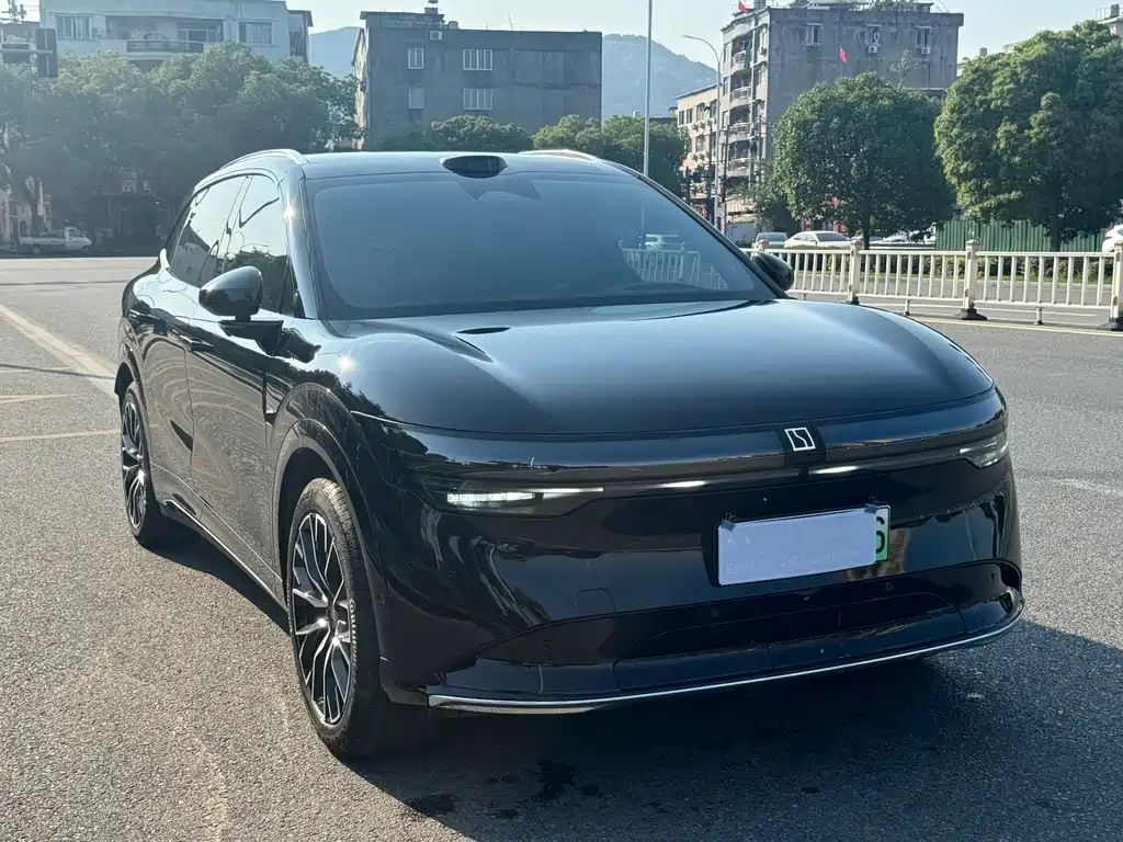 Jizhe 7X 2025 Model 75kWh Rear-wheel Drive Smart Driving Edition