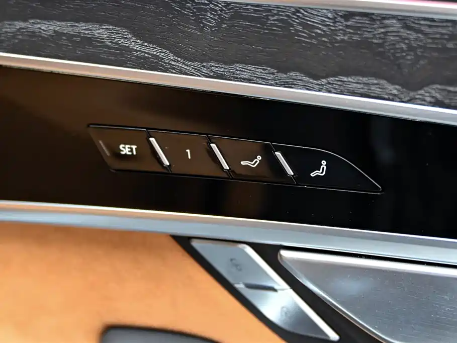 Audi A8 2023 model A8L 50 TFSI quattro Premium Selection