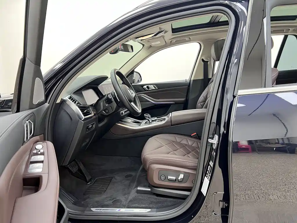 BMW X5 2022 xDrive 30Li M Sport Package尊享型