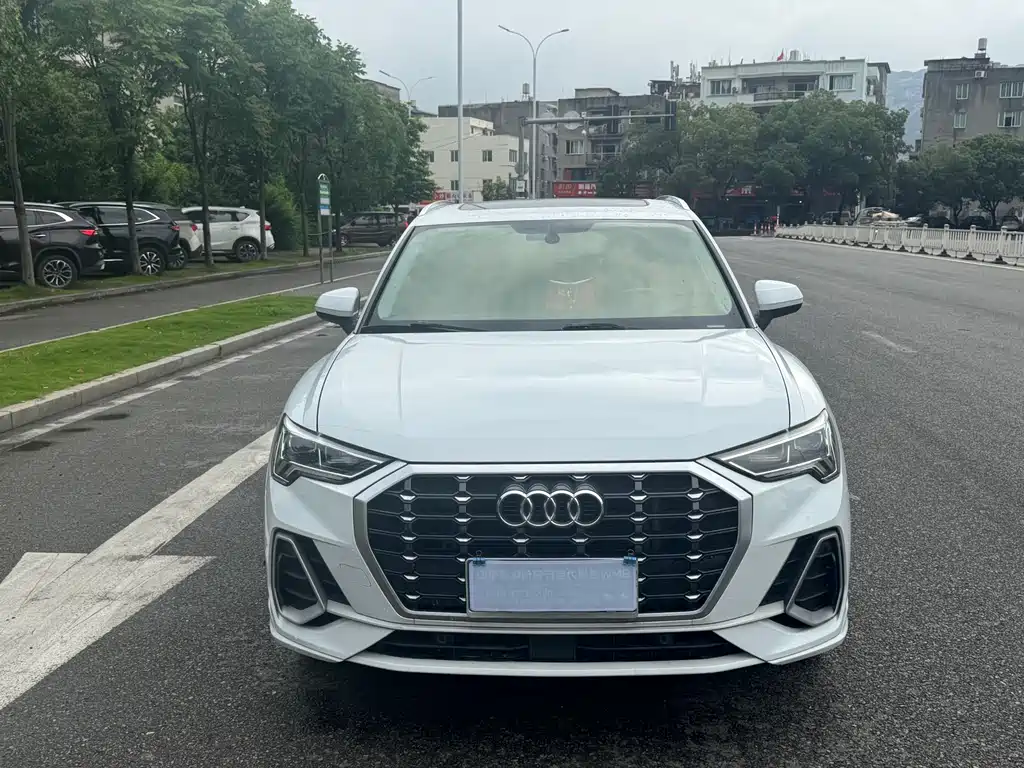 Audi Q3 2020 35 TFSI Sporty Dynamic Edition