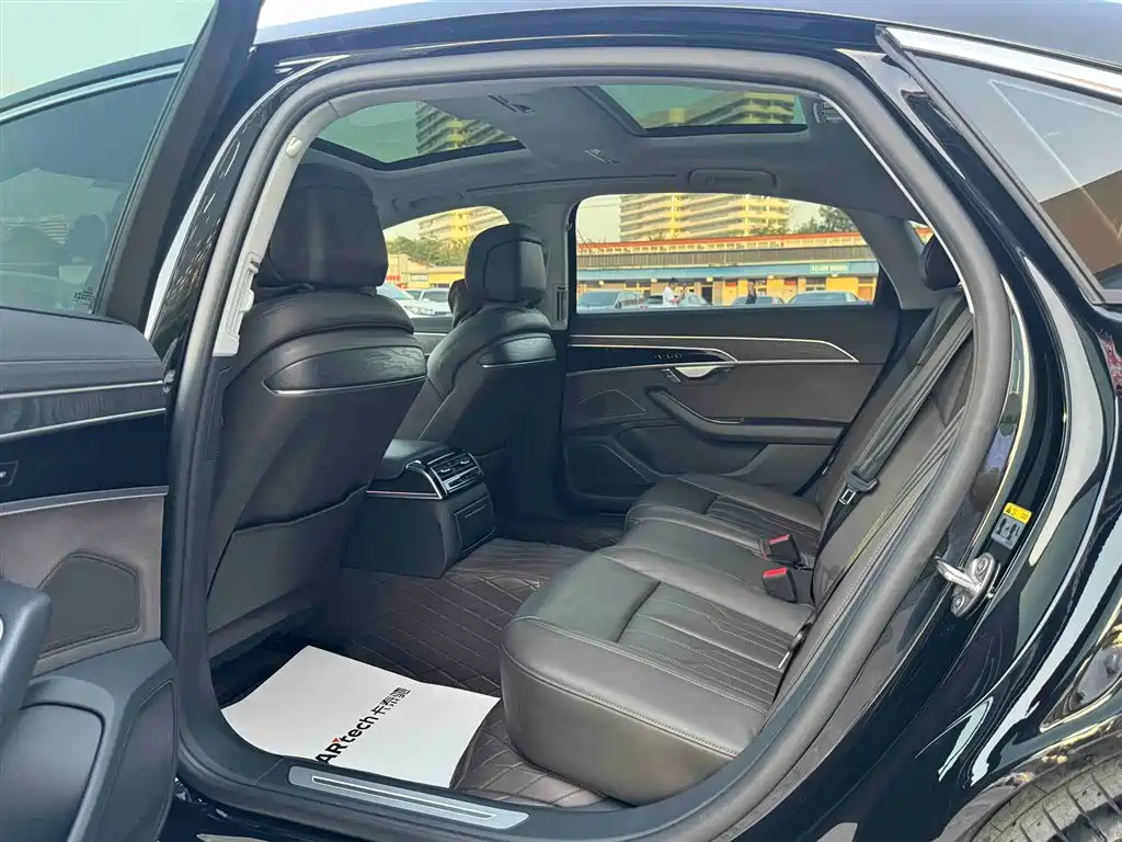 Audi A8 2025 model A8L 45 TFSI quattro Luxury Edition