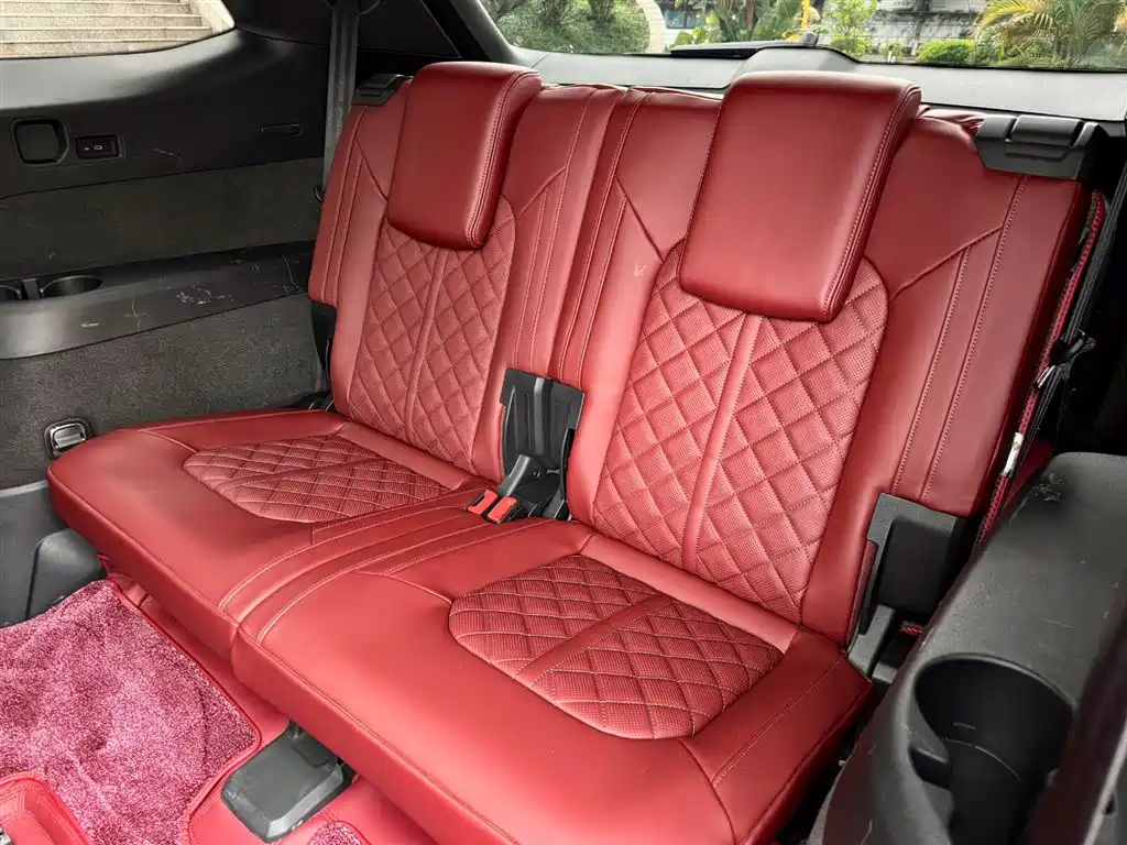 Audi Q6 2024 45 TFSI quattro Black Warrior Edition 7-seat