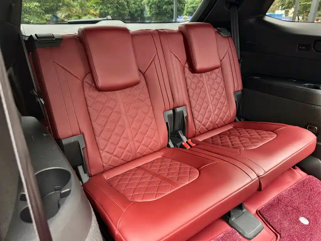 Audi Q6 2024 45 TFSI quattro Black Warrior Edition 7-seat