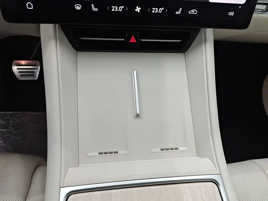 智界R7 2025款 增程 331km Ultra