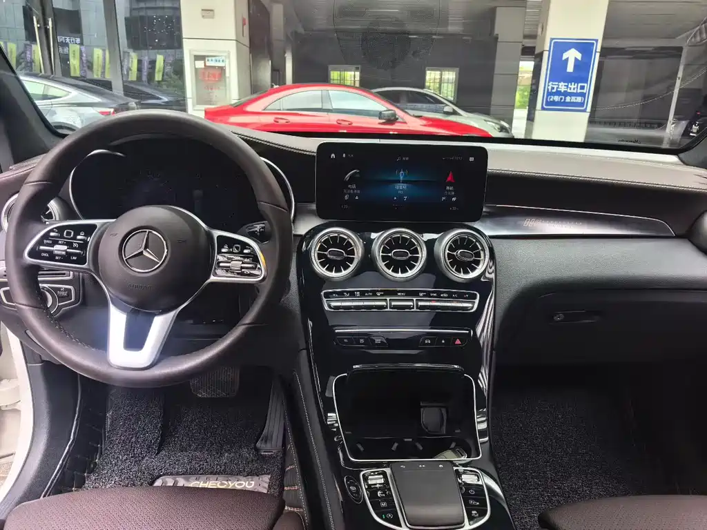 Mercedes-Benz GLC 2022 GLC 260 L 4MATIC Dynamic Edition