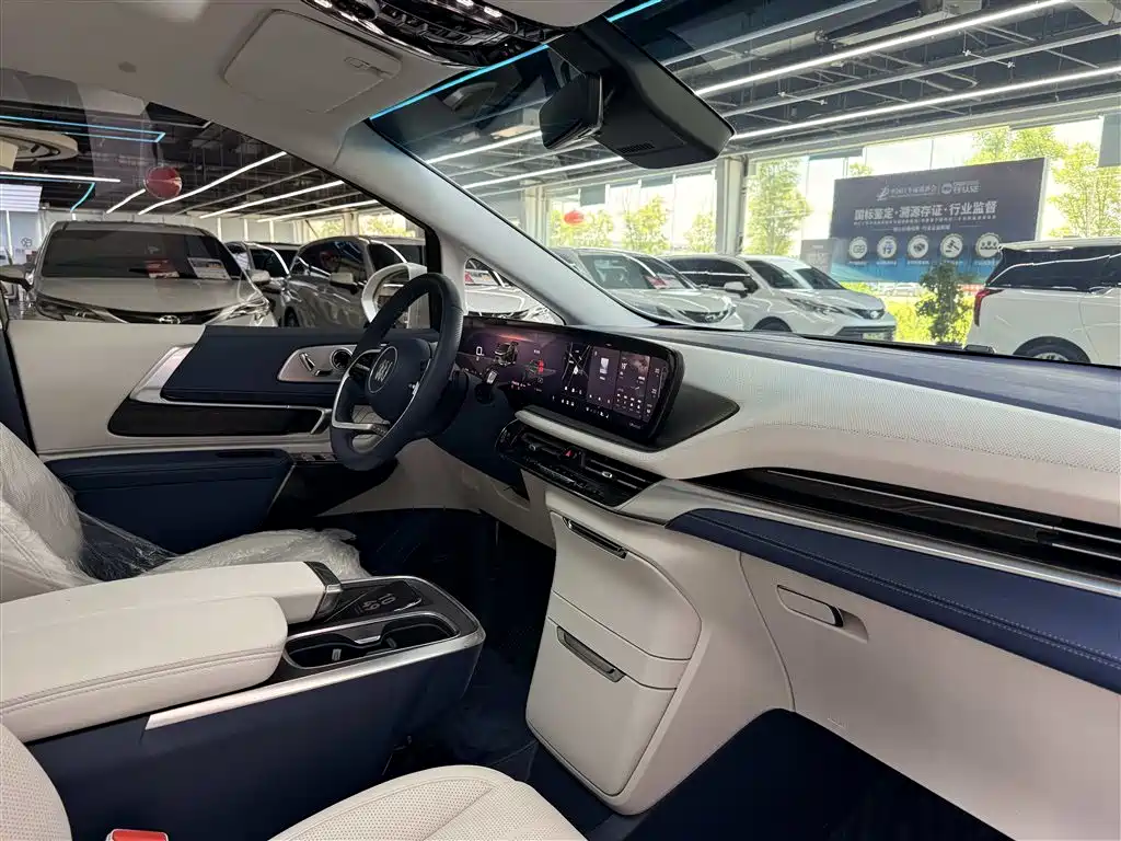 2025 Century 2.0T 7-seat Yunshe Edition