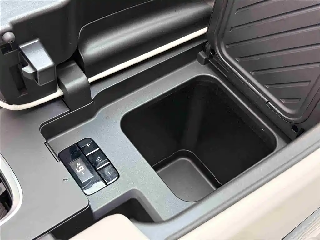 2025 Century 2.0T 7-seat Yunshe Edition
