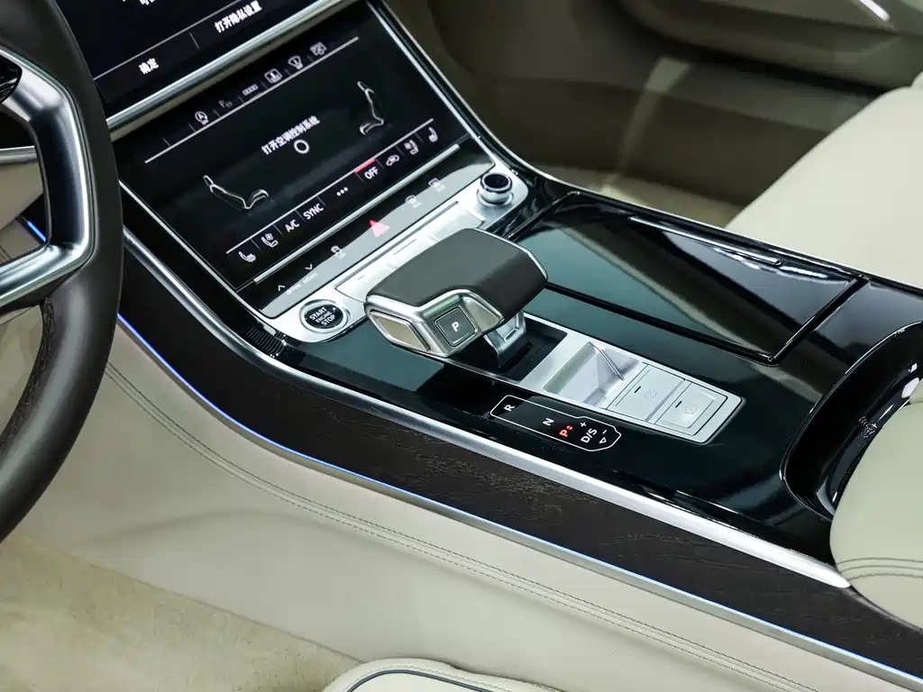 Audi A8 2022 model A8L Horch Founder's Edition Dual-tone Collector's Edition