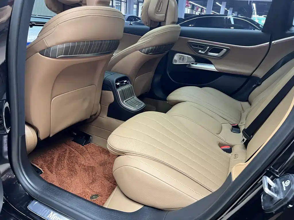 Mercedes-Benz E-Class 2024 E 300 L Luxury Edition