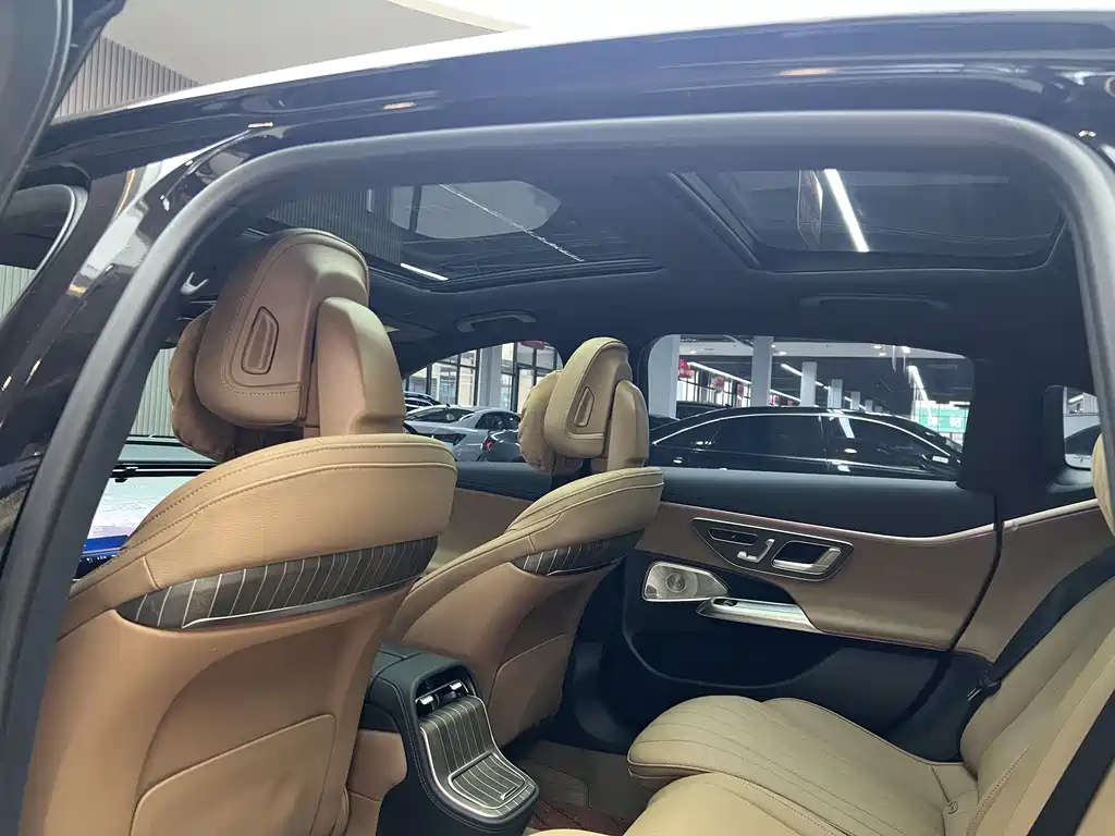 Mercedes-Benz E-Class 2024 E 300 L Luxury Edition