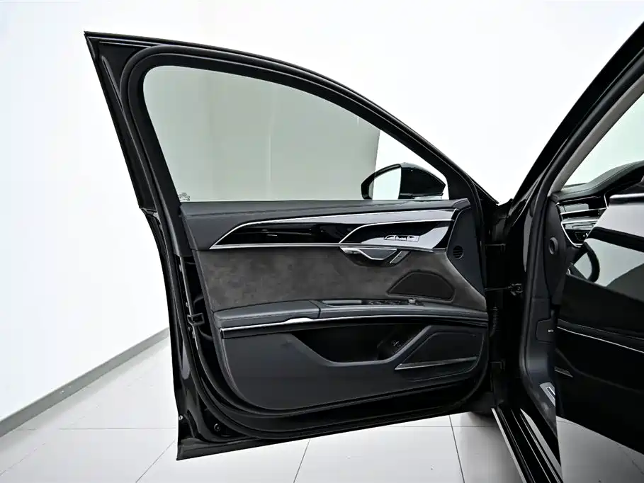 Audi A8 New Energy 2022 Model A8L 60 TFSIe quattro Collector's Edition