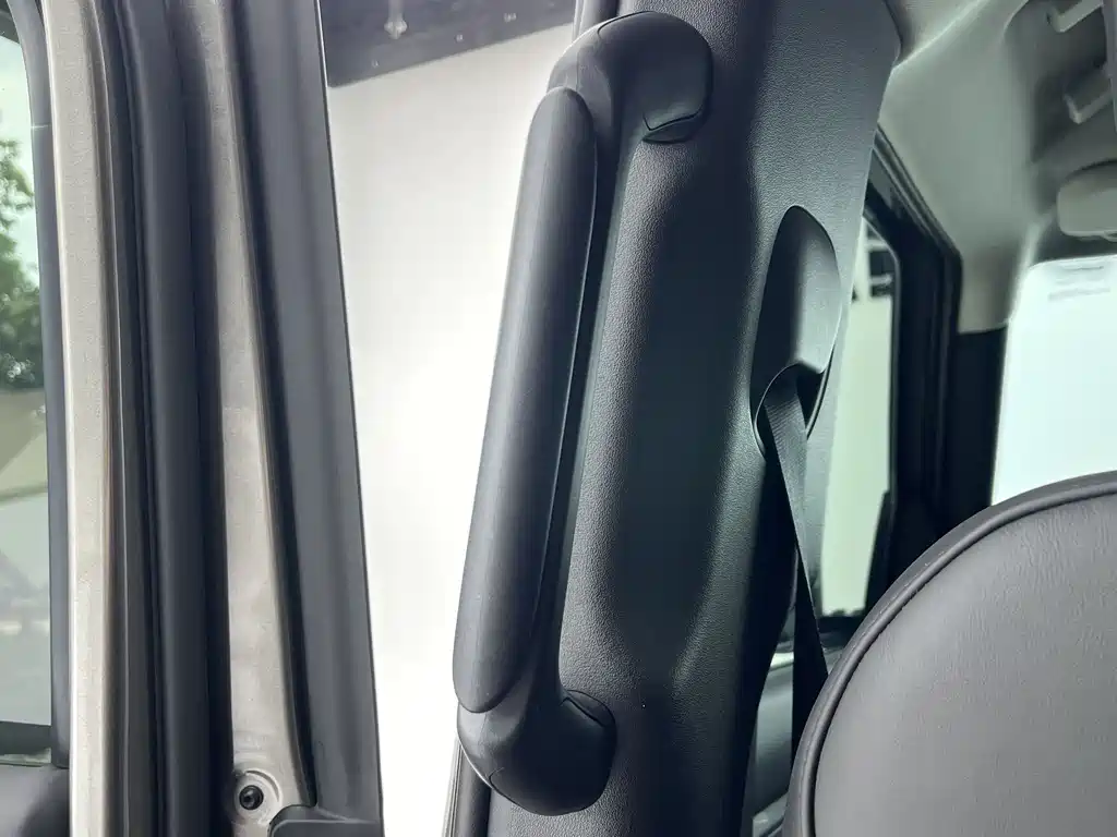 Land Rover Defender 2024 110 3.0T P400 XS