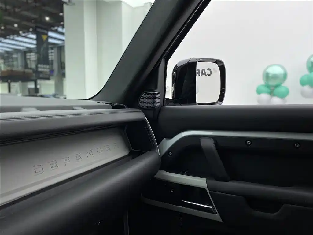 Land Rover Defender 2023 Edition 110 3.0T P400 Dark Special Edition