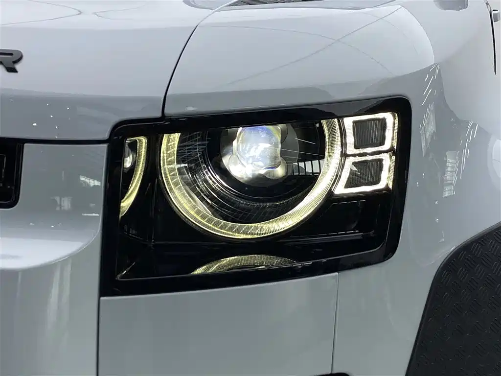 Land Rover Defender 2023 Edition 110 3.0T P400 Dark Special Edition