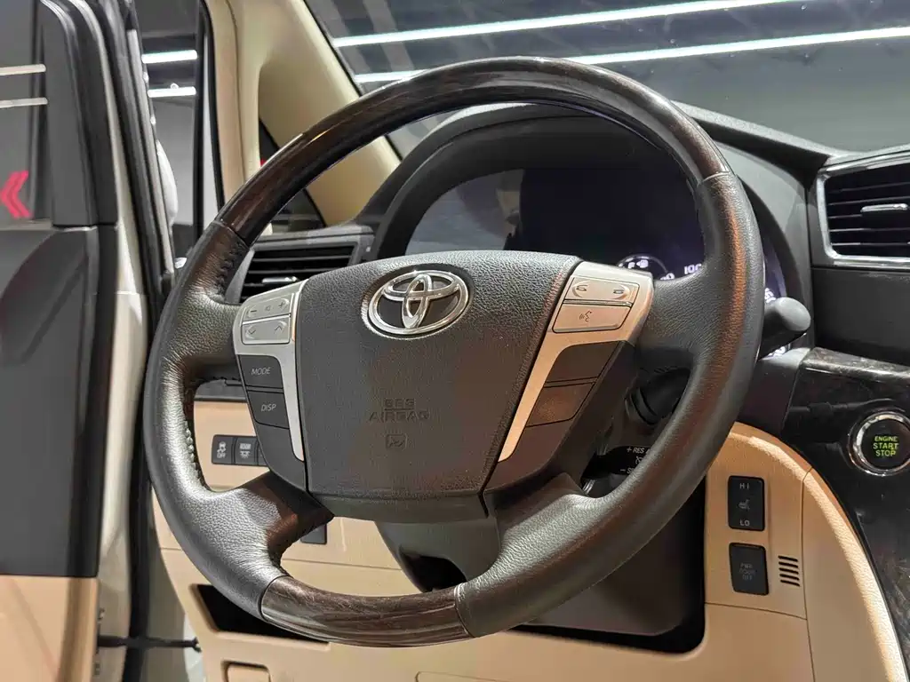 Alphard 2012 3.5L Luxury Edition
