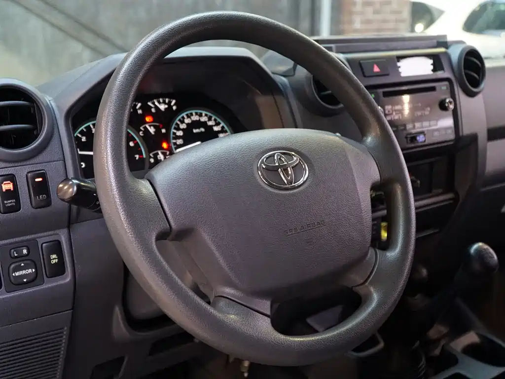 Land Cruiser Prado (Import) 2019 Model 4.0L Manual