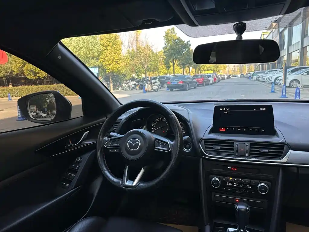 Mazda CX-4 2020 2.0L Automatic Two-wheel Drive Skyactiv-i Version