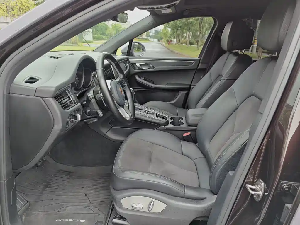 Macan 2020 2.0T