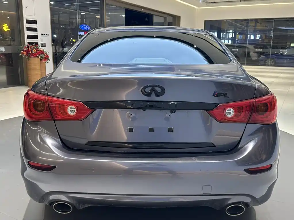 Infiniti Q50 2014 2.0T Comfort Edition