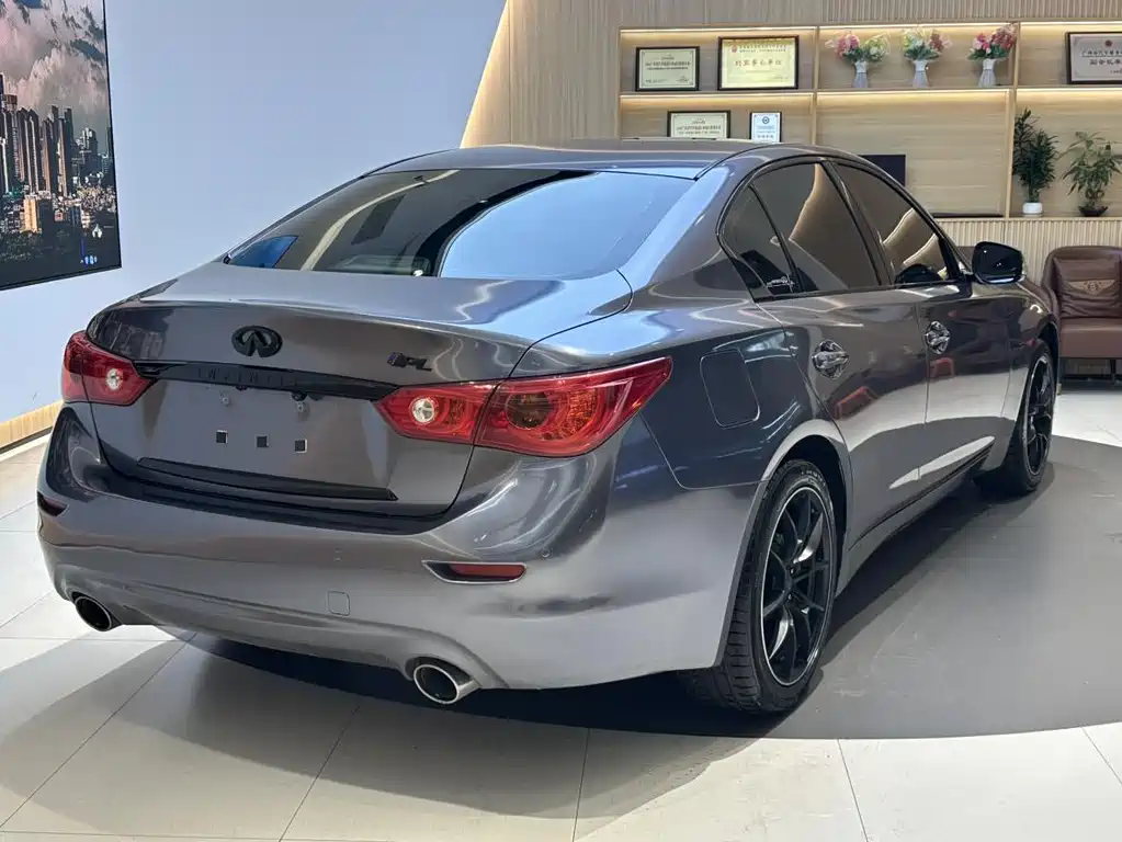 Infiniti Q50 2014 2.0T Comfort Edition