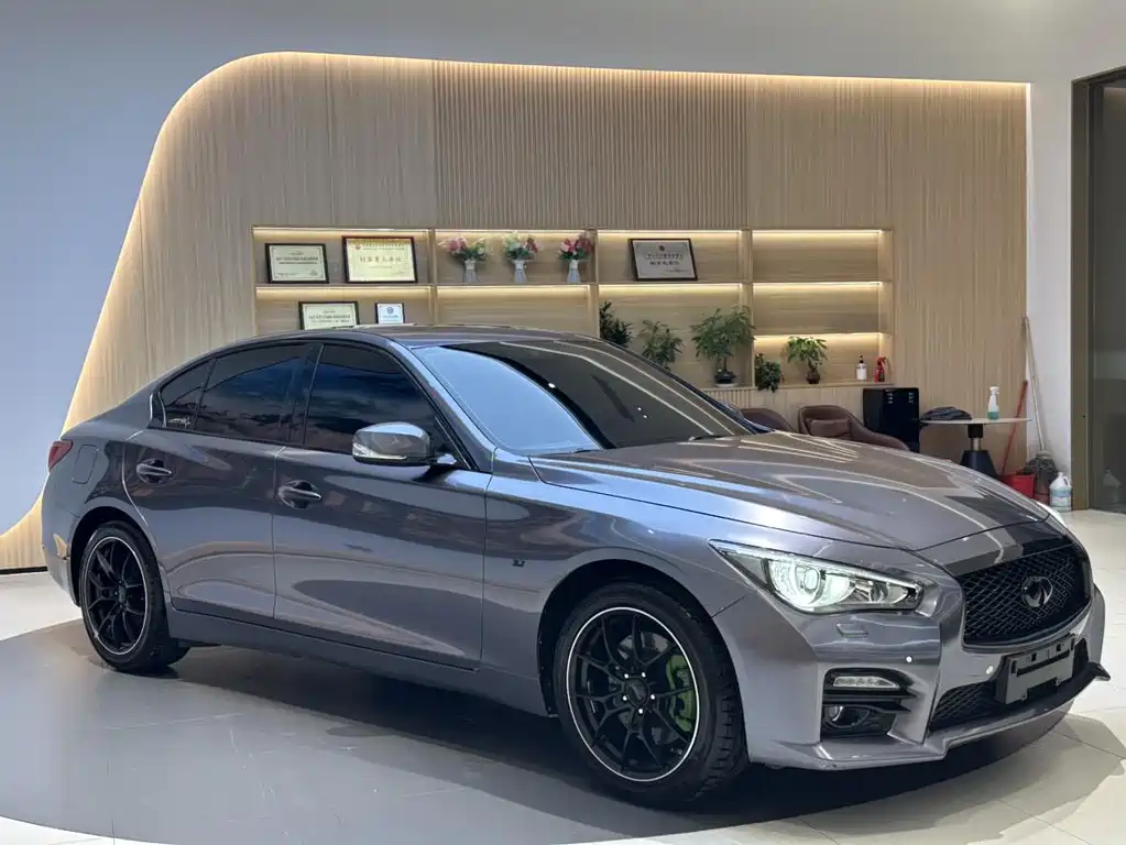 Infiniti Q50 2014 2.0T Comfort Edition