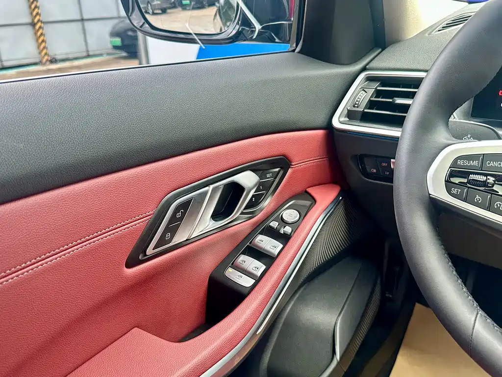 BMW i3 2024 model eDrive 35 L