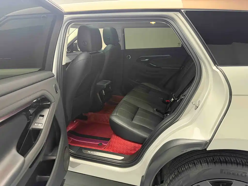 Range Rover Vogue 2023 249PS Collins Bronze Special Edition