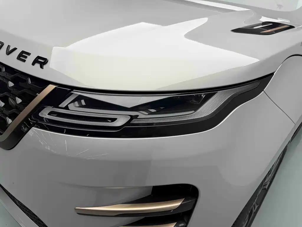 Range Rover Vogue 2023 249PS Collins Bronze Special Edition