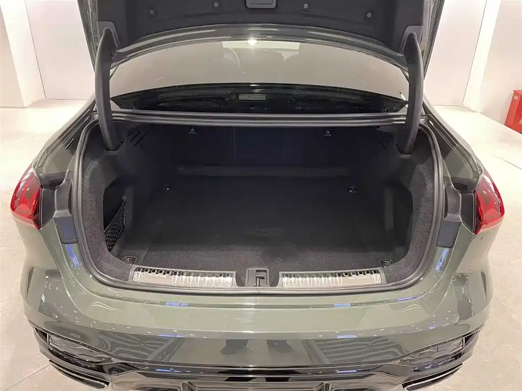 Audi A5 L 2026 model Sport Edition