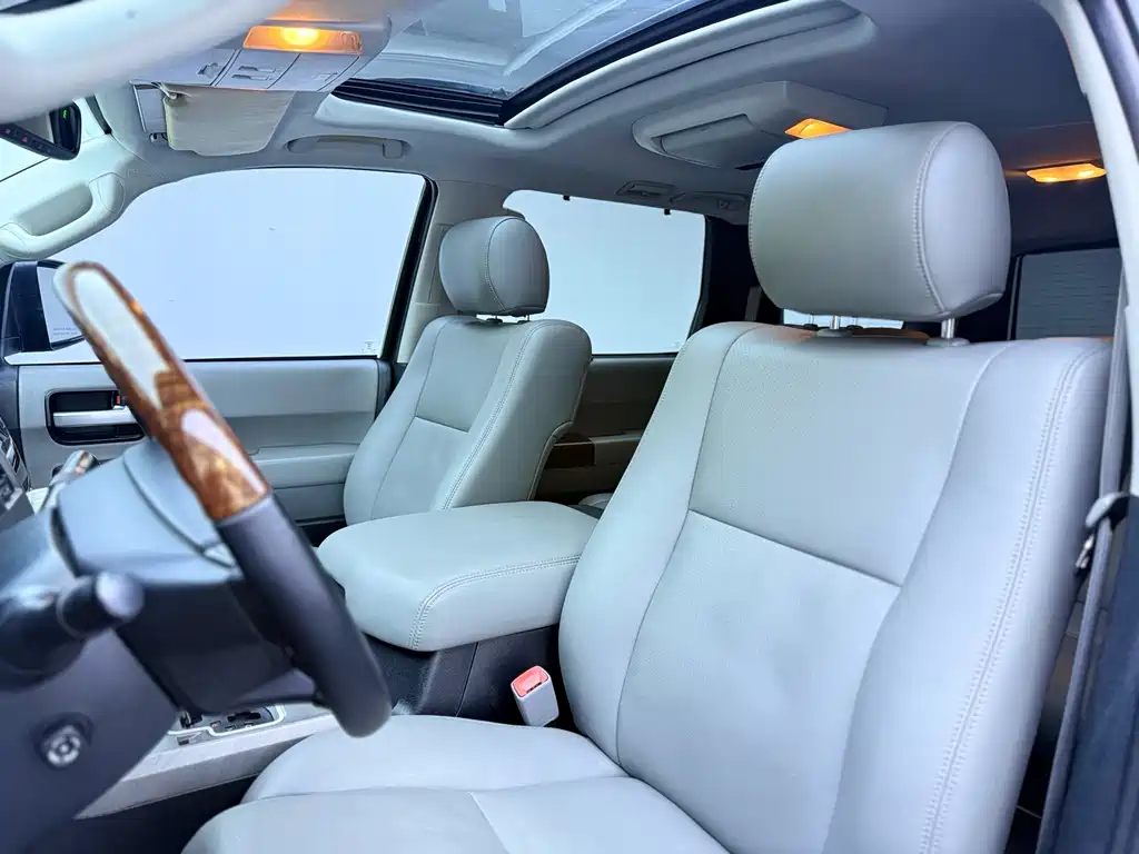 Tundra 2010 5.7 Platinum Edition