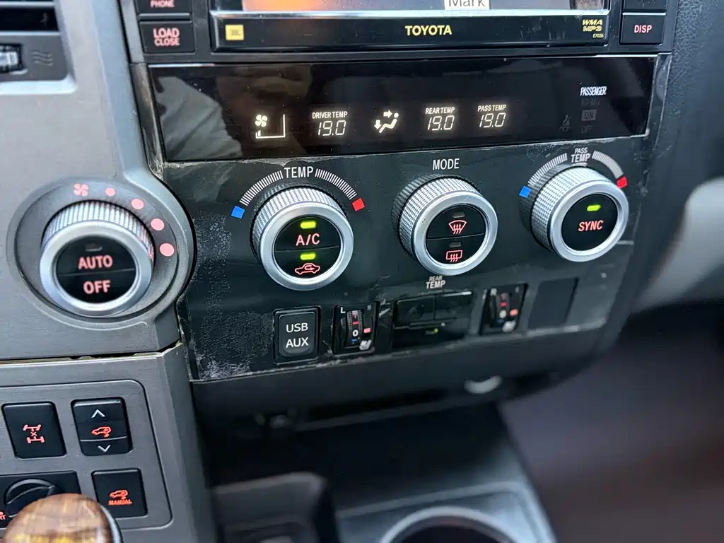 Tundra 2010 5.7 Platinum Edition