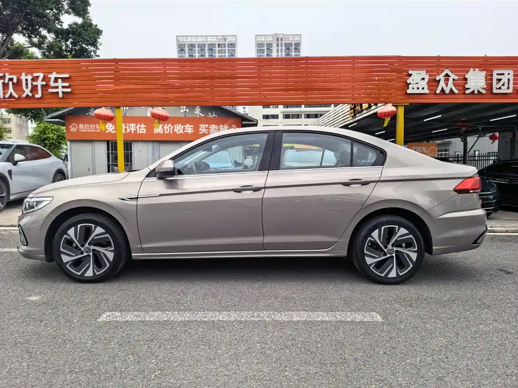 2024 BaoLai 300 TSI DSG Zunxing Edition