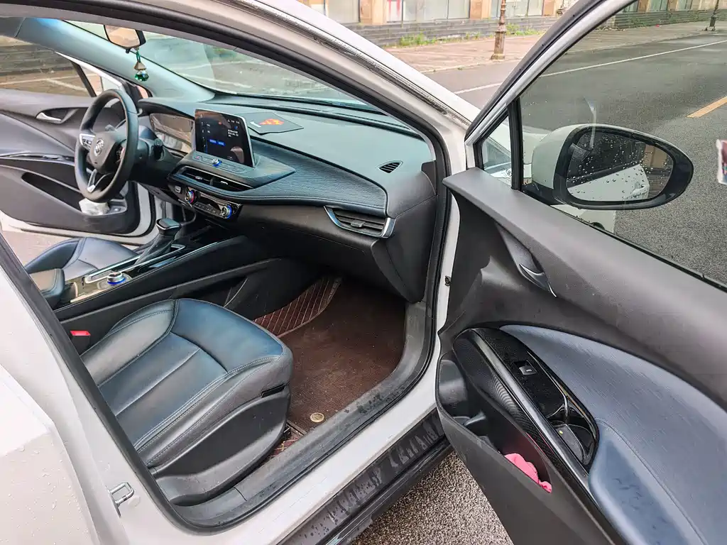 Volkswagen ID.6 2022 Plug-in Hybrid Connected Sharing Edition