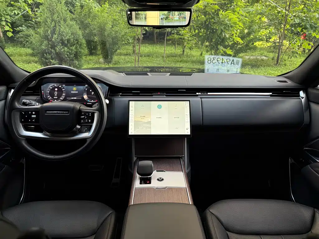 Range Rover 2024 3.0 L6 400PS Creation Extended Edition