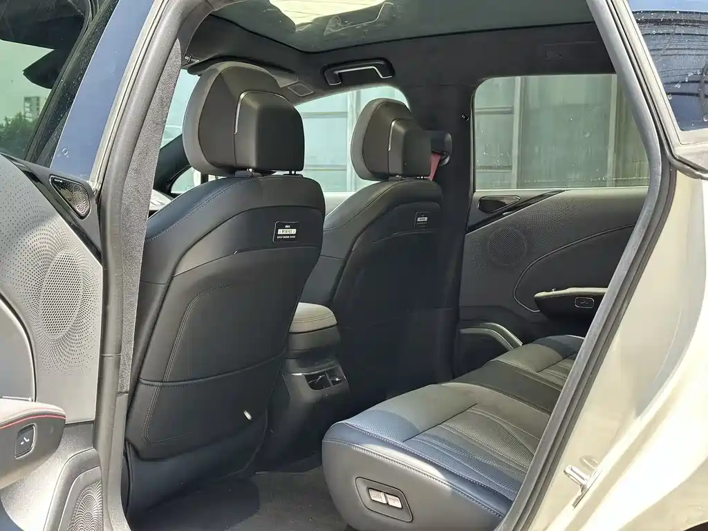 Jizhe 007 GT 2025 Edition Four-wheel Drive Intelligent Driving Version 75kWh