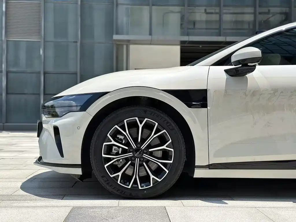 Jizhe 007 GT 2025 Edition Four-wheel Drive Intelligent Driving Version 75kWh