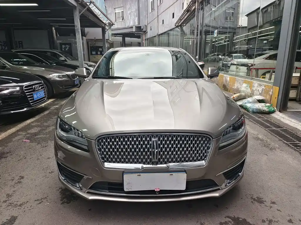 Lincoln MKZ 2019 2.0T Grand Touring Edition National V
