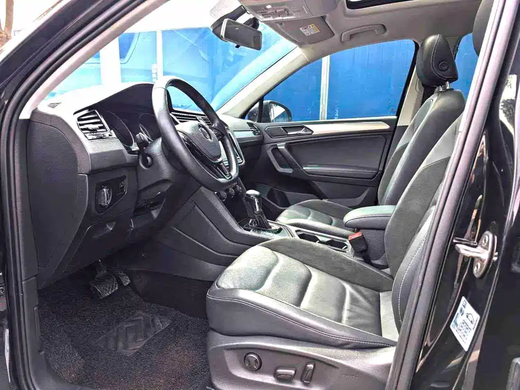 Tiguan L 2019 330 TSI Automatic 2WD Panoramic Comfort Edition National VI