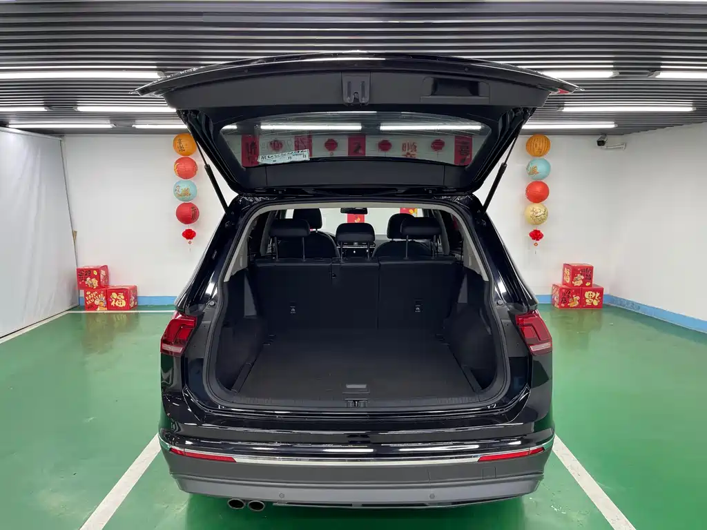 Tiguan L 2019款 Facelift 330 TSI Automatic 2WD Panoramic Comfort Edition National VI