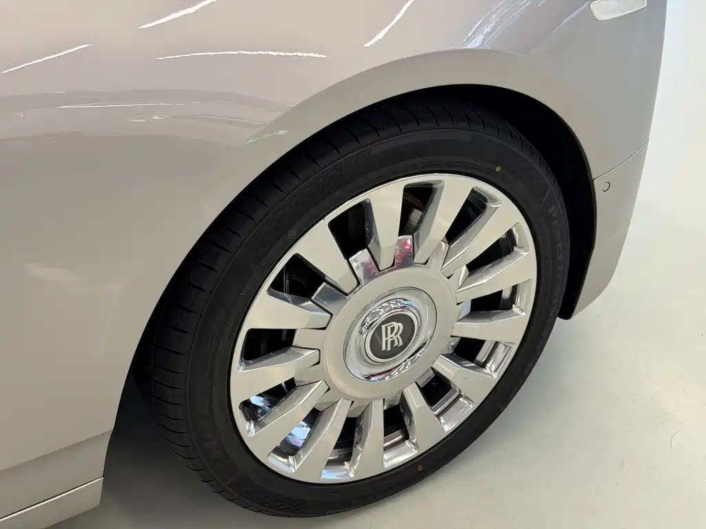Phantom 2018 6.7T Long Wheelbase Edition