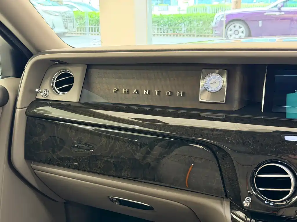 Phantom 2018 6.7T Long Wheelbase Edition