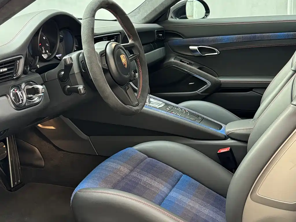 Porsche 911 Carrera GTS 3.0T 2017 Model